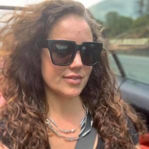 Meet your Posher, Candice